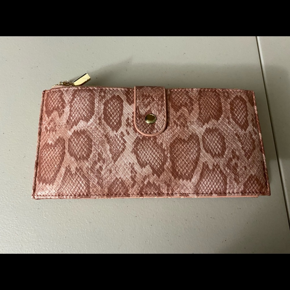 Daisy Rose Multi Card Wallet with RFID Blocking Protection Pink Snake New w tags